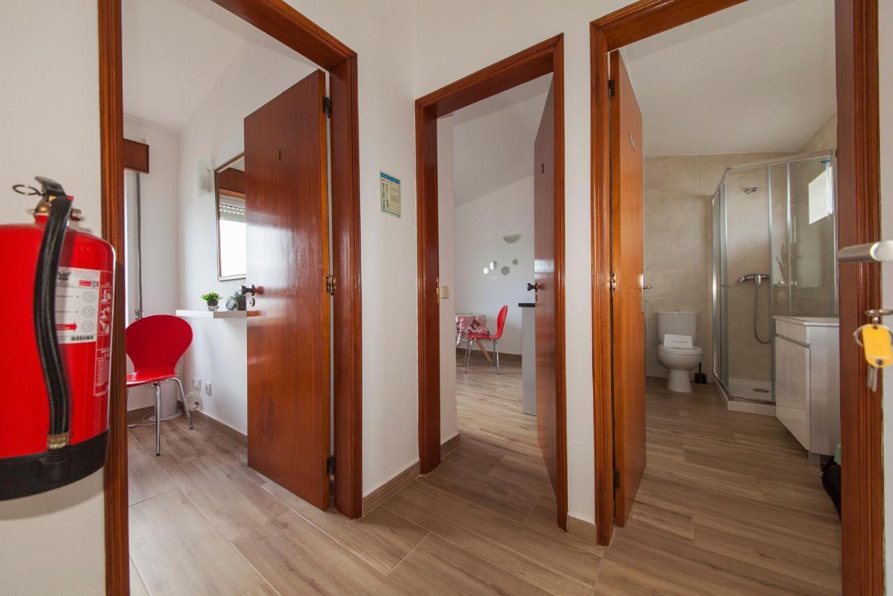 A38 - Rising Sun Top-Floor Flat ラゴス エクステリア 写真